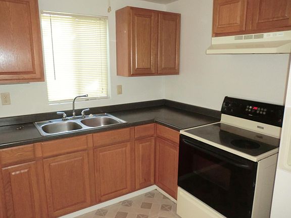 2nd image of 7570 Breeze Dr