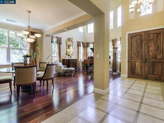 3rd image of 115 Provence Rd