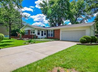 12046 Weshire Pl, Maryland Heights, MO 63043
