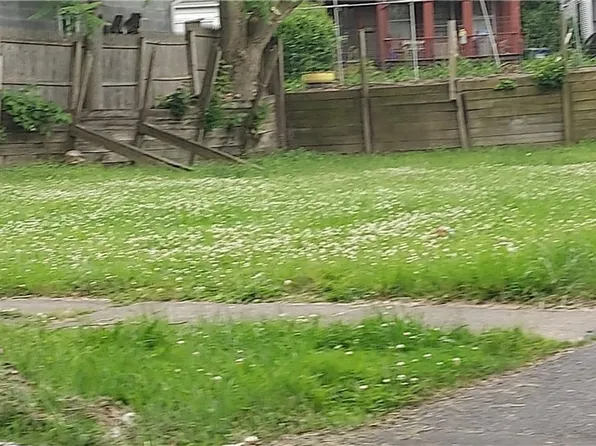 218 Jasper St #17, Syracuse, NY 13203