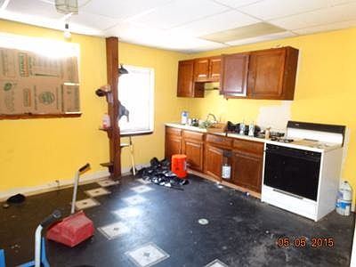2nd image of 1504 S Corlies St