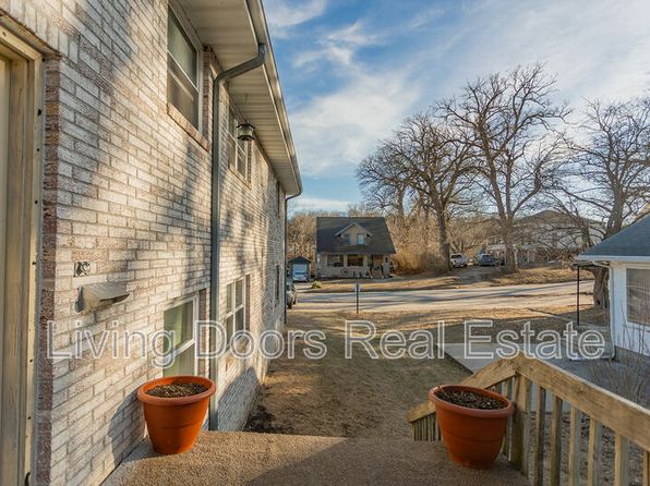 402 W Eldora Ave #D