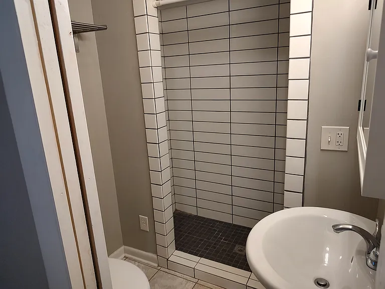1406 Wellman Ave NE — Photo 9