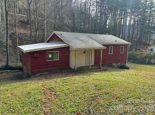 33 Ward Rd, Maggie Valley, NC 28751