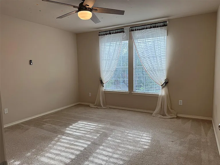 2311 Echo Harbor Dr — Photo 16