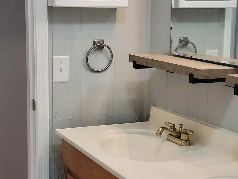 110 Hawthorne Ln — Photo 52
