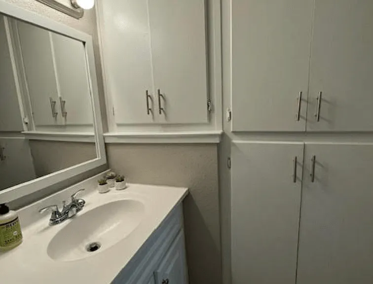 Hidden Creek Apartments — Photo 141