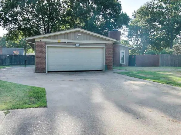 908 Clement Rd, West Memphis, AR 72301