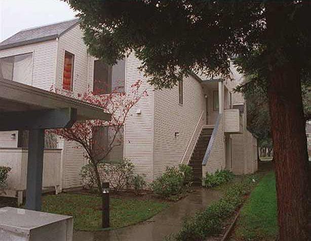 1st image of 2702 East Ct #2