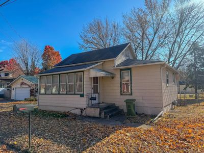 319 6th Ave NW, Waverly, IA, 50677