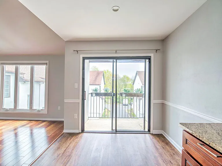 20 Tower Hill Dr #20 — Photo 11