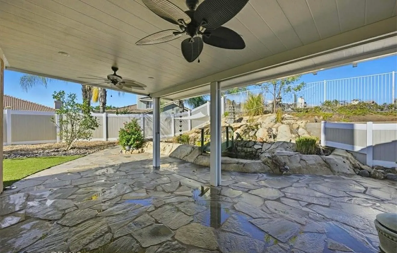 4 bed, 2627 sqft, $4,800 — Photo 1