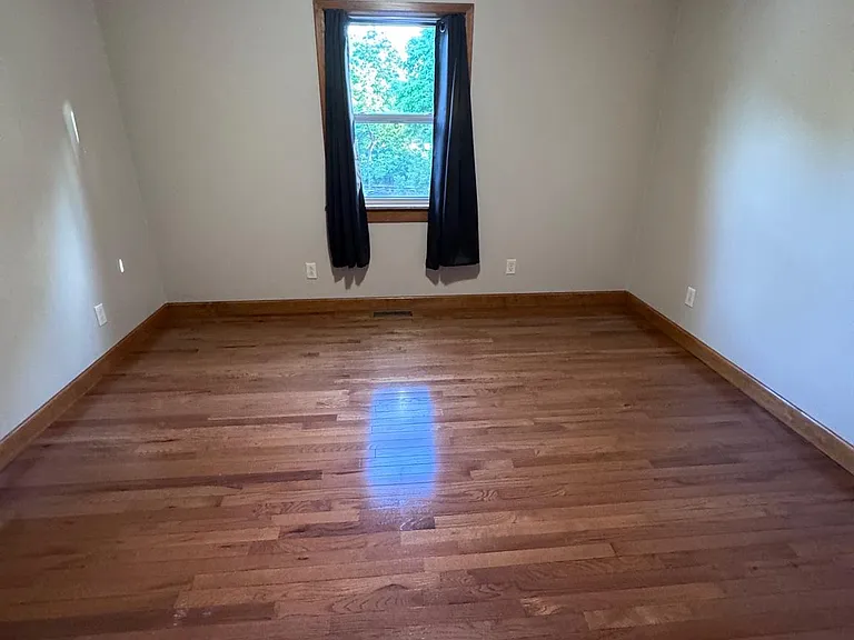 228 N Centre Ave — Photo 17
