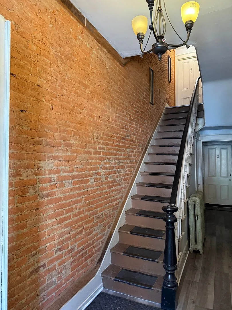 144 E. Lemon St. — Photo 2