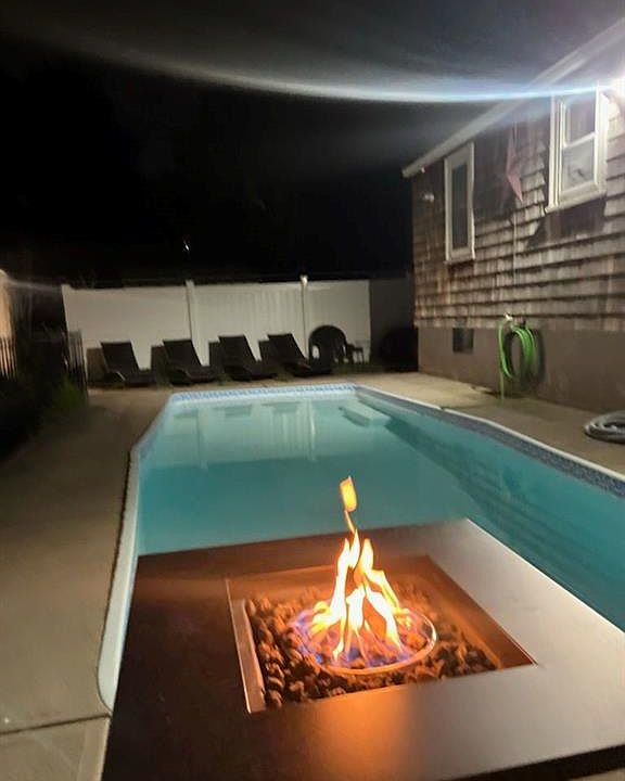 1st image of 105 Puritan Ave