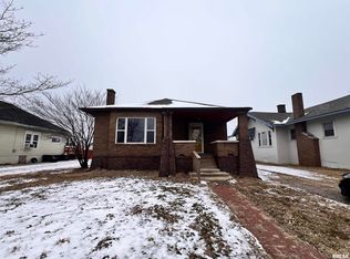 609 S 14th St, Herrin, IL 62948