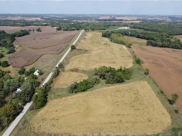 P Hwy, Weston, MO 64098