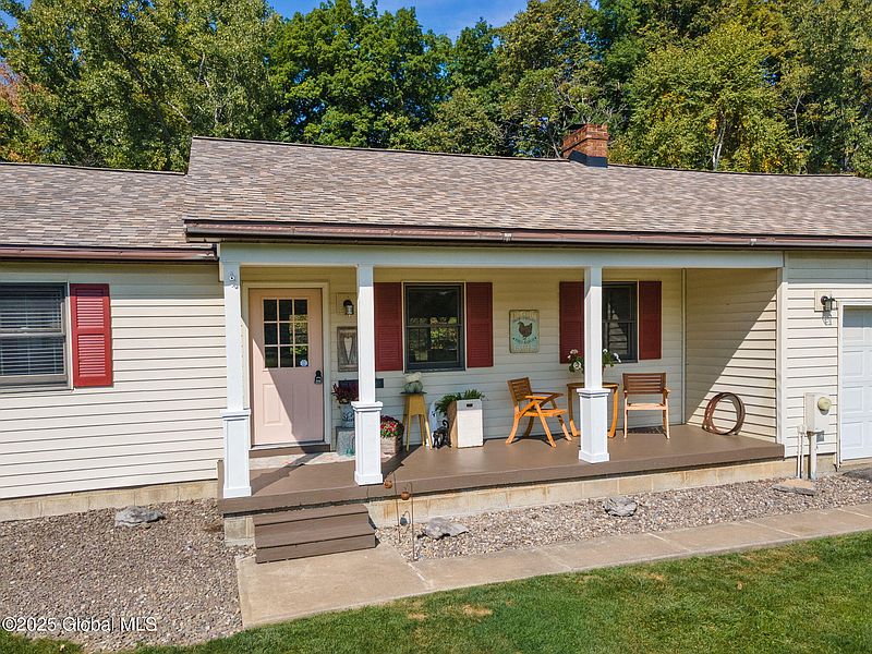 3rd image of 124 Schell Road