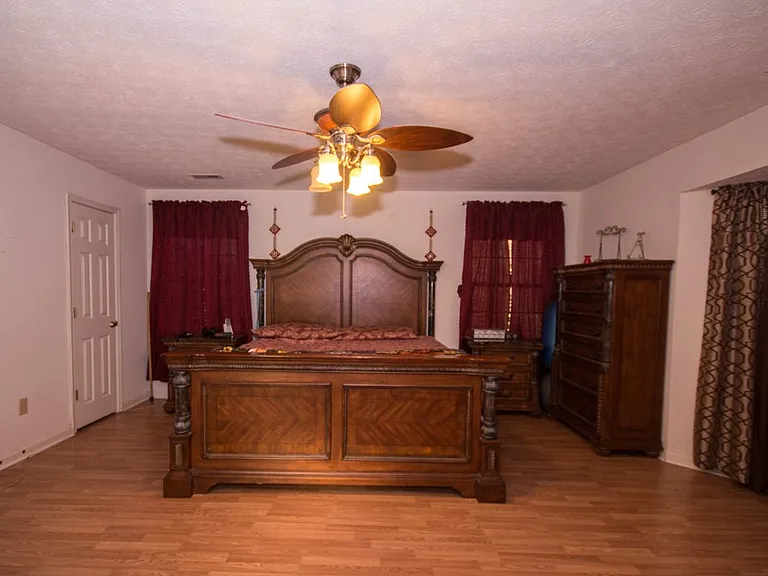 22 Ridge Lake Dr — Photo 8