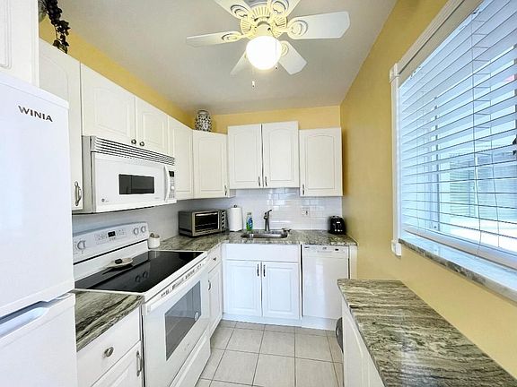 5th image of 3120 Cynthia Ln APT 112