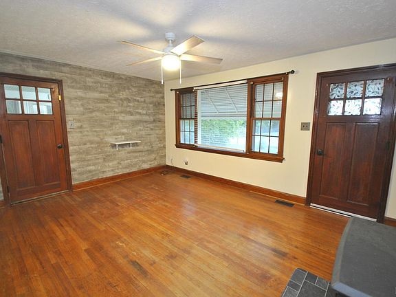 3rd image of 17817 Leesville Rd