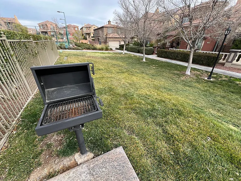 2334 Malaga Peak St — Photo 40