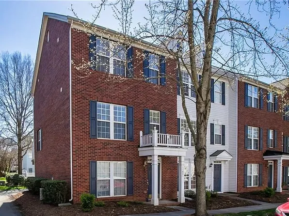 11601 Windsor Castle Ln, Charlotte, NC 28277
