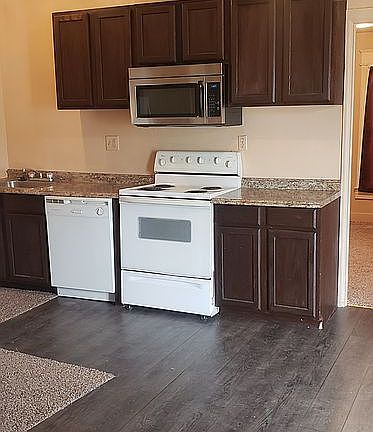 3rd image of 418 S 12th Ave