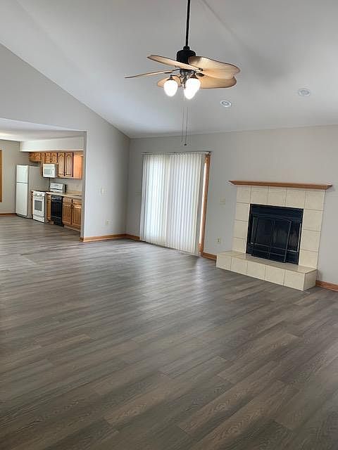 1st image of 1215 Swan Dr