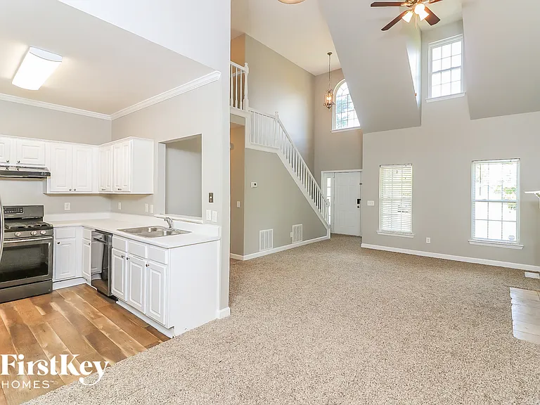 2630 Argo Dr SE — Photo 7