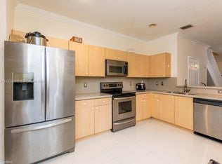 4214 Vineyard Cir, Fort Lauderdale, FL 33332