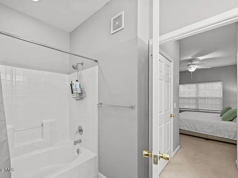 2207 Locksley Woods Dr #A — Photo 15