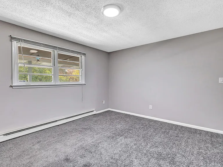 258 Birchfield Dr #4 — Photo 12