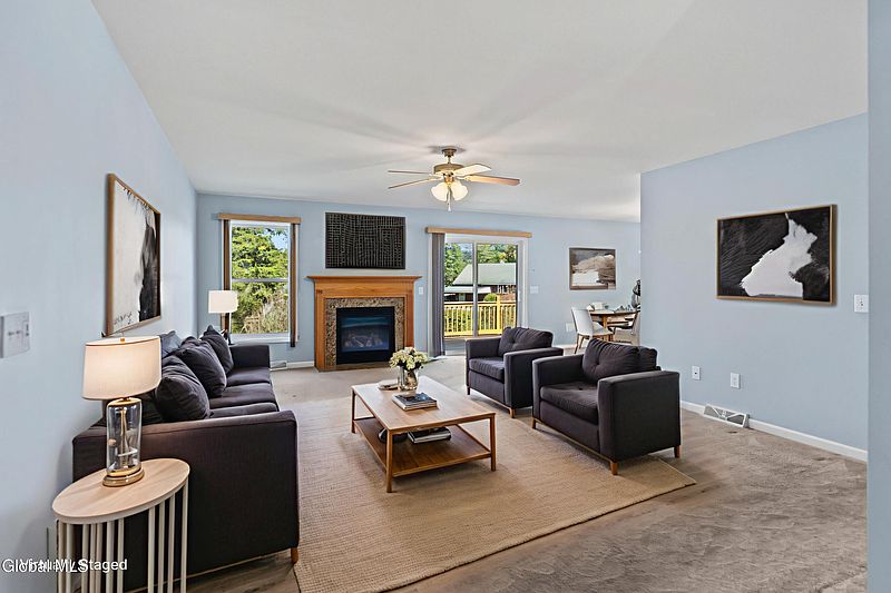 2nd image of 1009 Kingswood Court