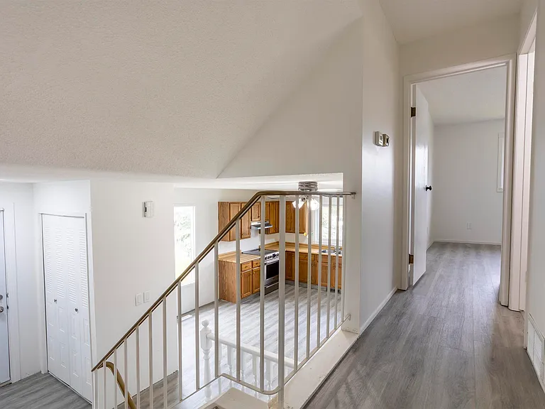 48 Greystone Dr — Photo 15
