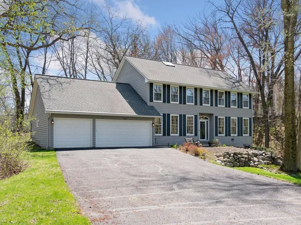 14001 Minnehaha Pl, Wayzata, MN 55391