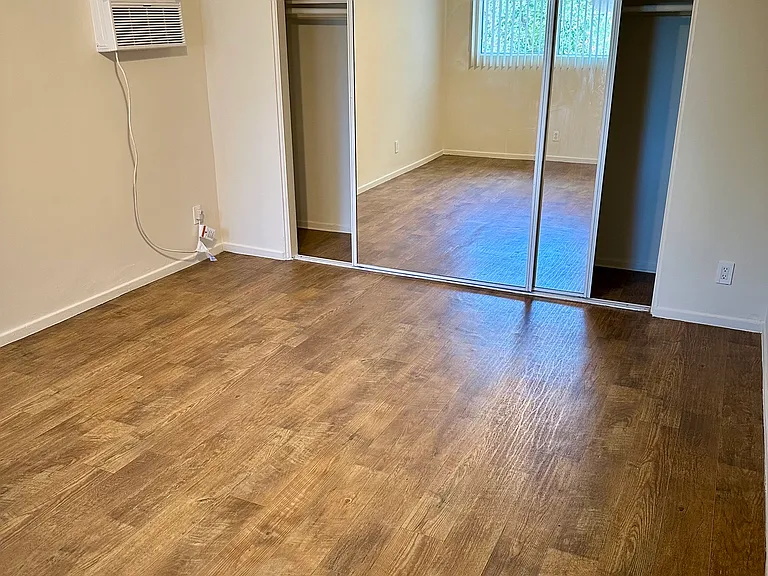 7353 Corbin Ave #7 — Photo 6