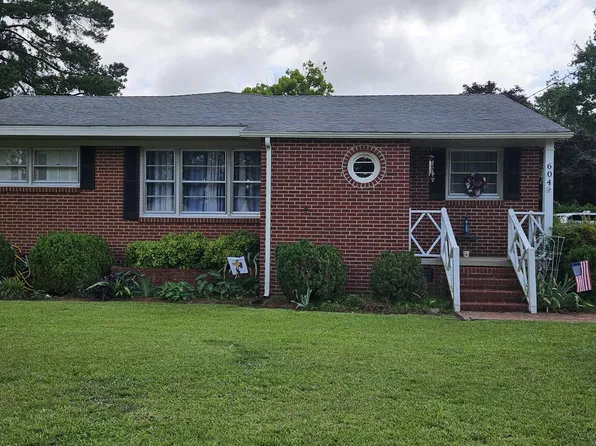 604 Blaney Street, Clinton, NC 28328