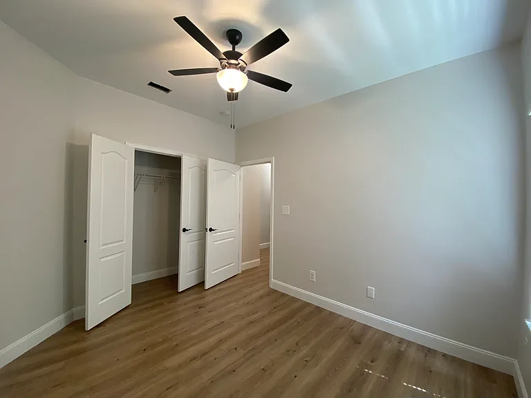 24304 Raynagua Blvd — Photo 9