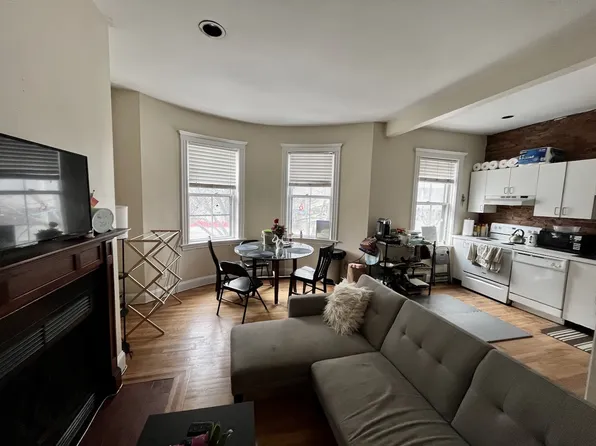 74 E Brookline St APT 3, Boston, MA 02118