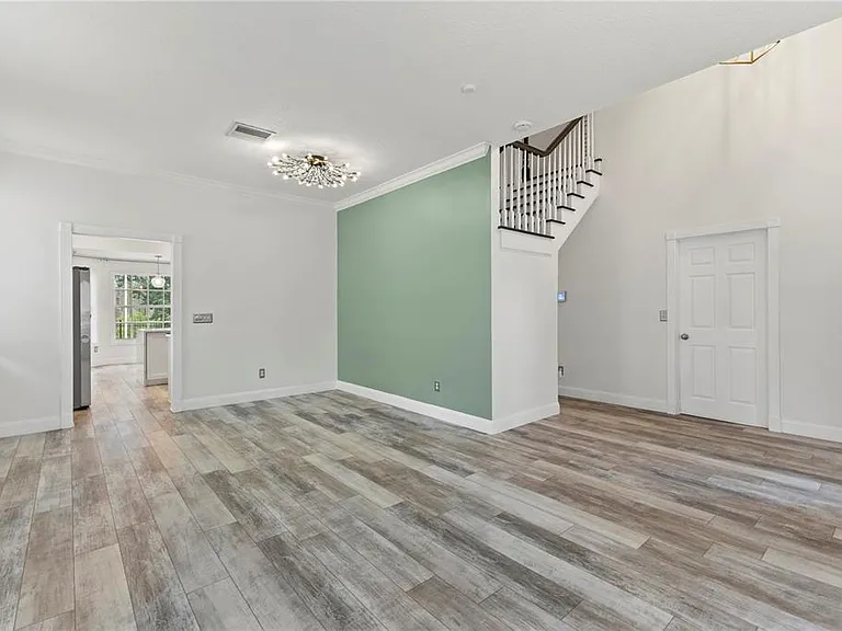 9307 Poplar Creek Ct — Photo 10