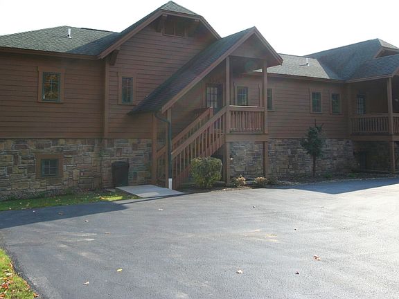4th image of 8002 Canterbury Dr