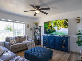 214 City View Dr, Evanston, WY 82930