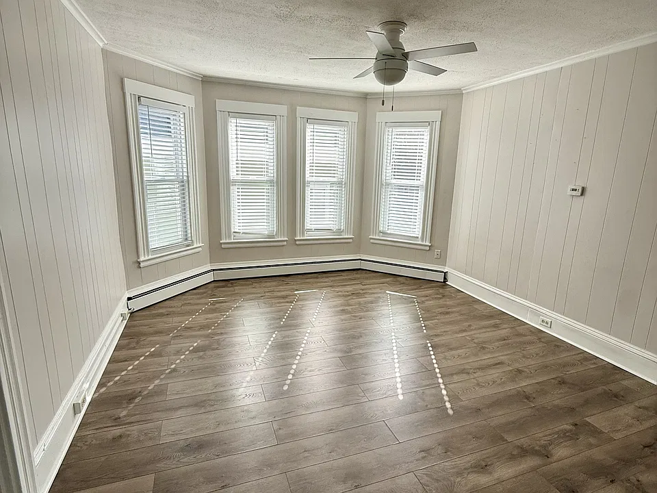 28 Arlington St #2