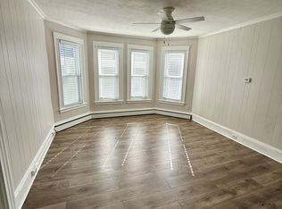 28 Arlington St APT 2, Amesbury, MA 01913