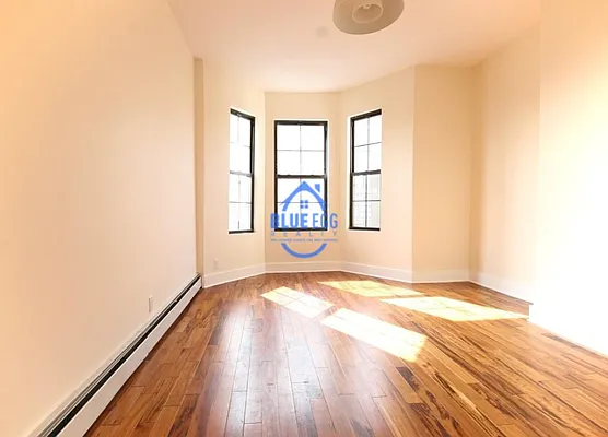 Rented by Blue Egg Realty Corp | media 18