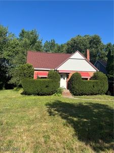 986 Woodview Rd, Cleveland Heights, OH, 44121