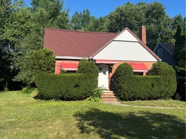 986 Woodview Rd, Cleveland Heights, OH 44121