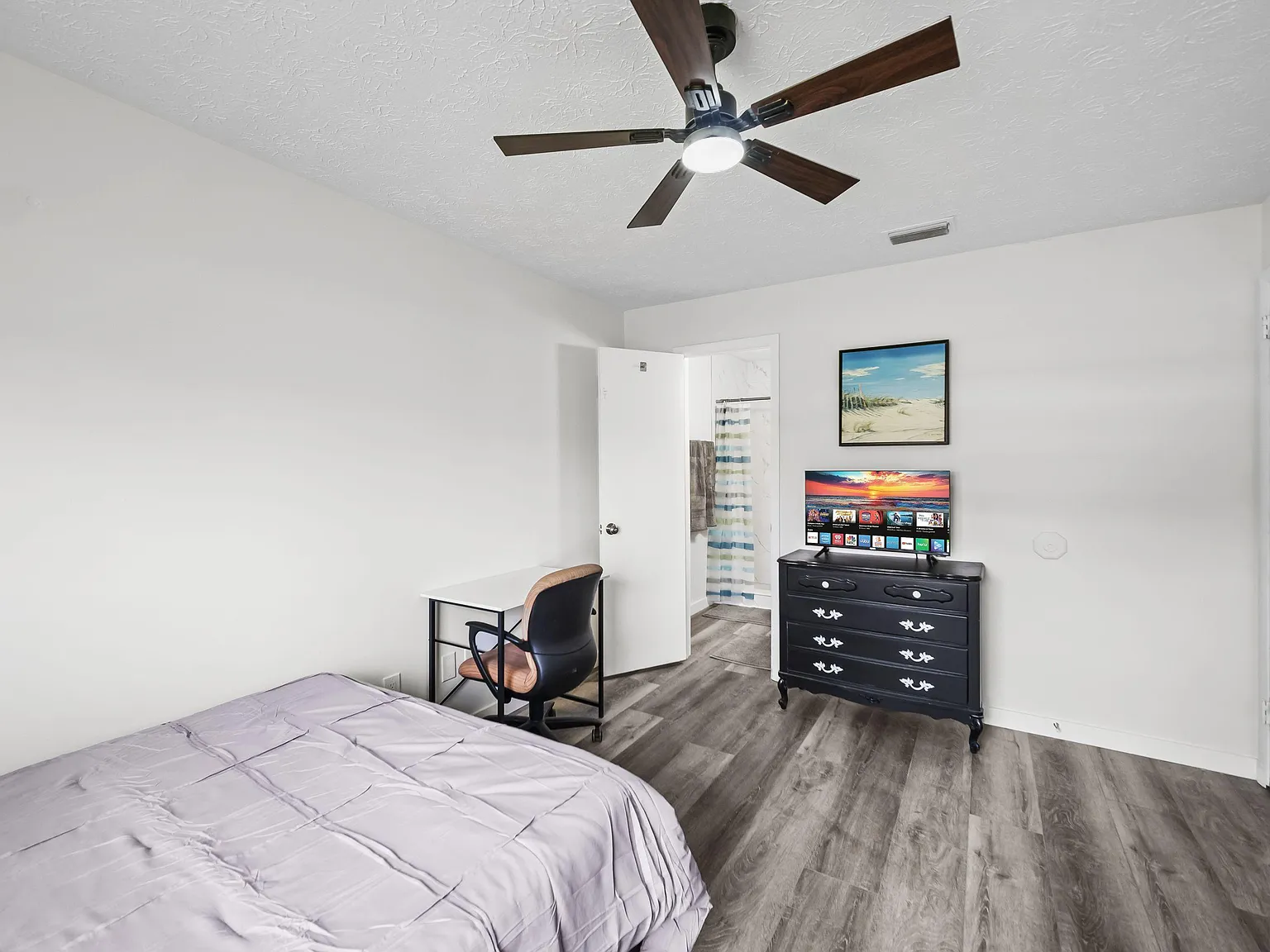 4 bed, 4.0 bath, 1809 sqft, $1,183 — Photo 1