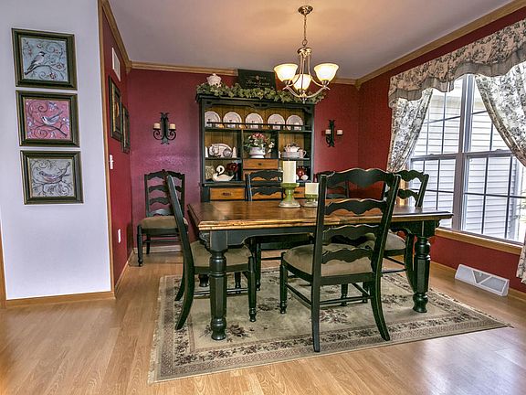 5th image of 551 Thurow Dr